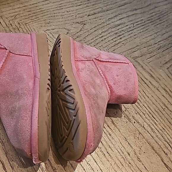 Pink UGG size 13 - Picture 4 of 8